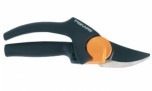 Секатор FISKARS 111540 с силовым приводом